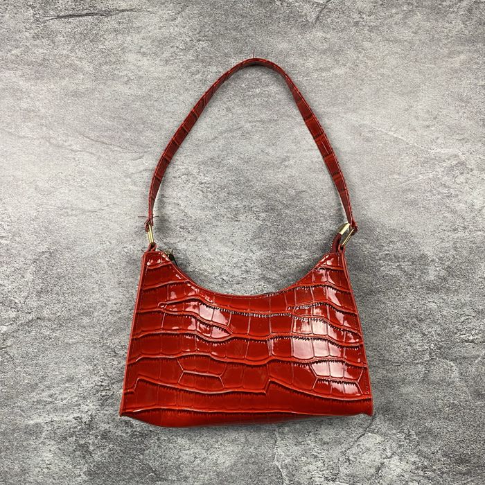 Модна невелика сумка на плече сумочка багет міні жіноча червона