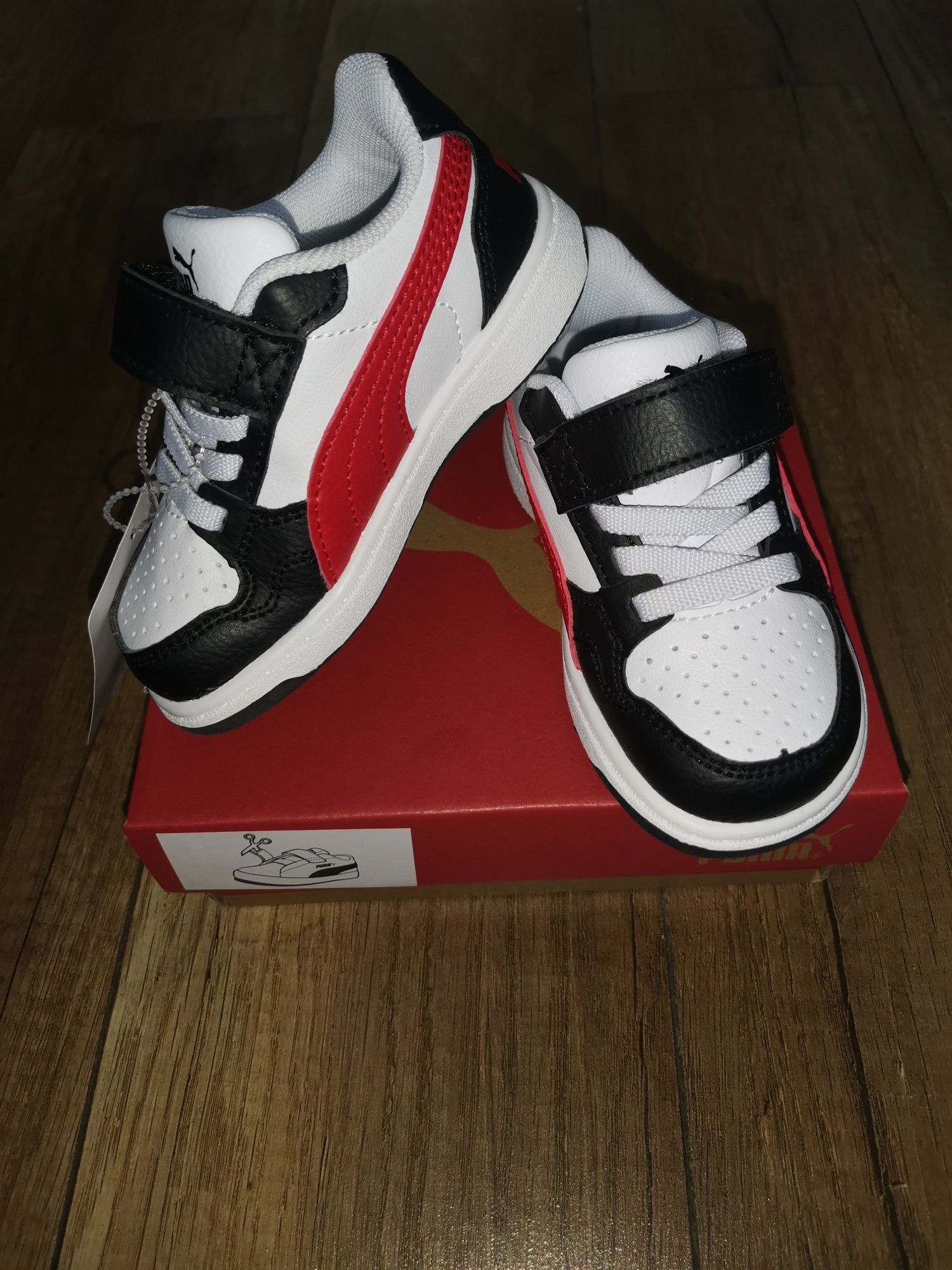 Nowe adidasy Puma r. 21