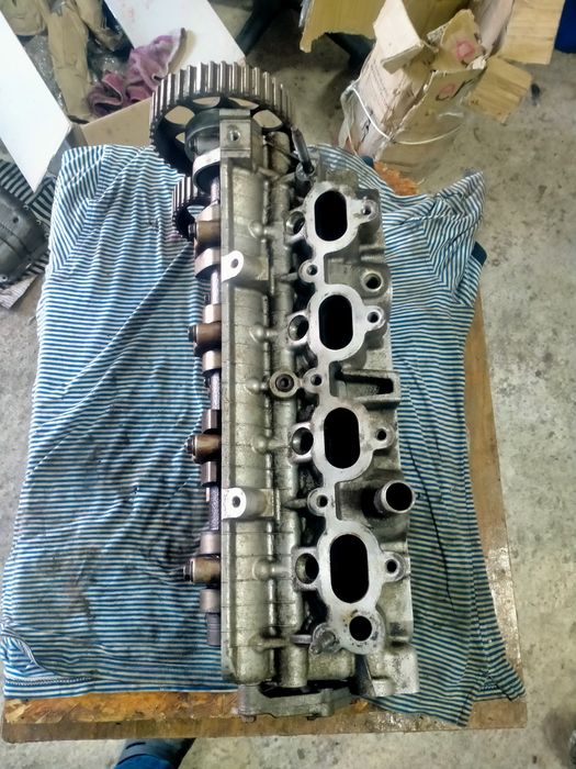 Головки блоку Ланос та Лачеті.