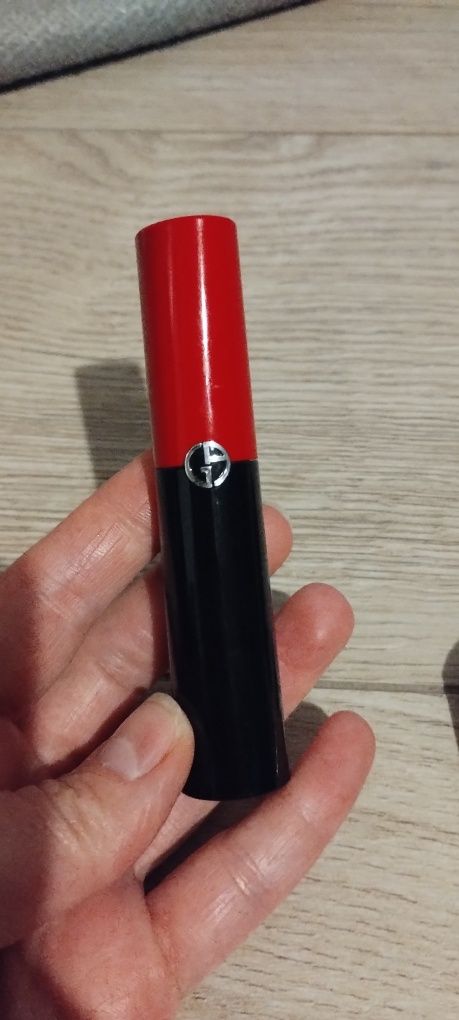 Opakowania po kosmetykach: róż Dior, Giorgio Armani, Ch.Tilbury