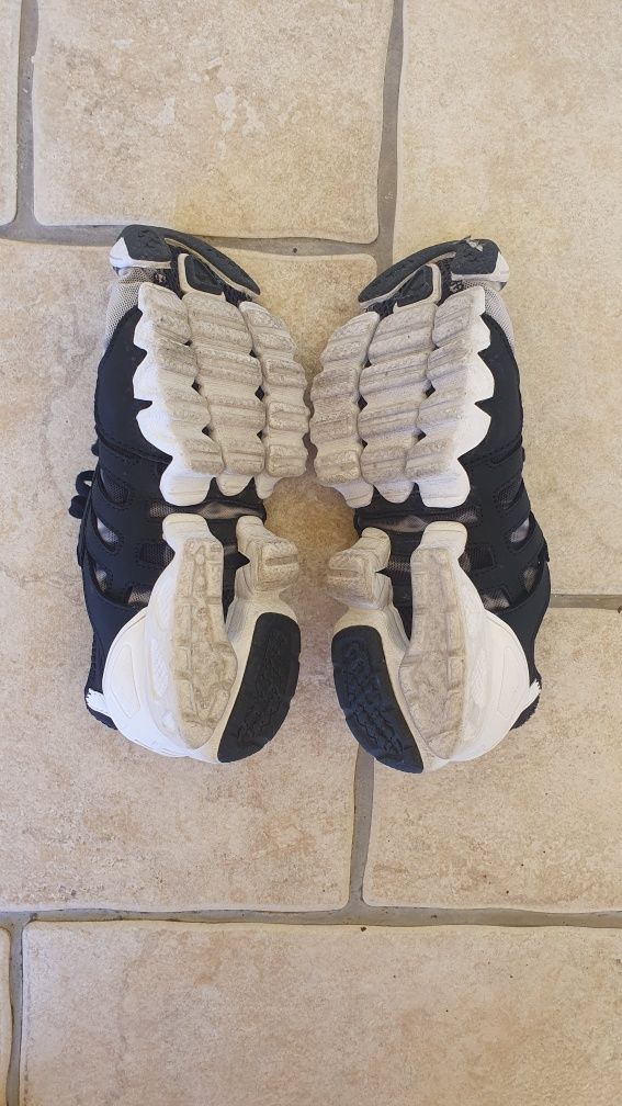 Tenis Adidas azuis
