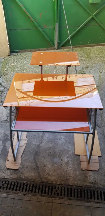 Vendo secretaria com cadeira