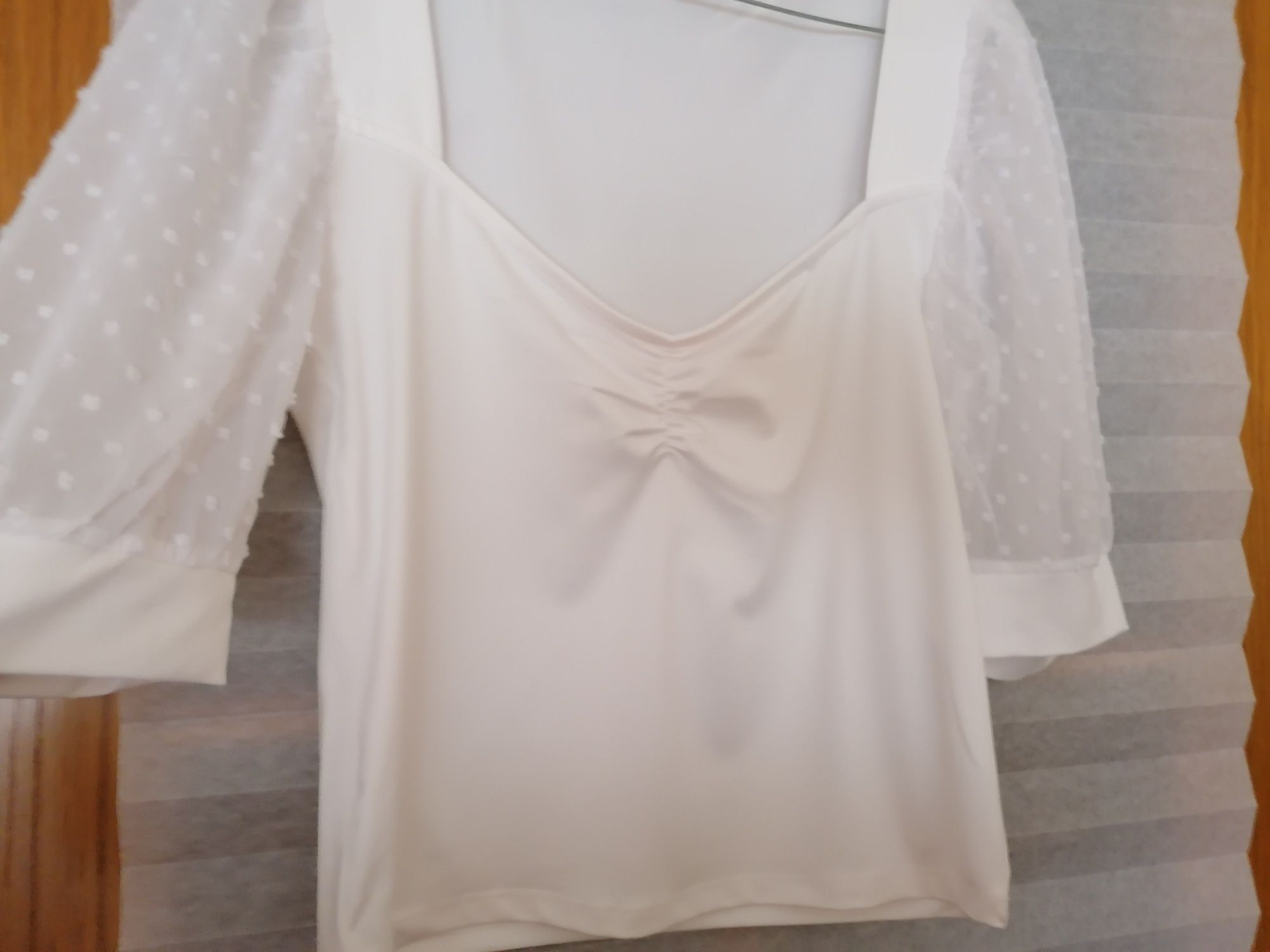 Blusa/t shirt/top branco da Ney Yorker - a estrear.