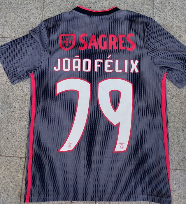 Camisola SL Benfica João Félix 79 – Tamanho L (13-14 anos)