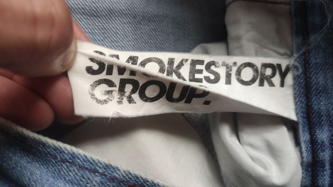 Joggery Smoke Story group r.M