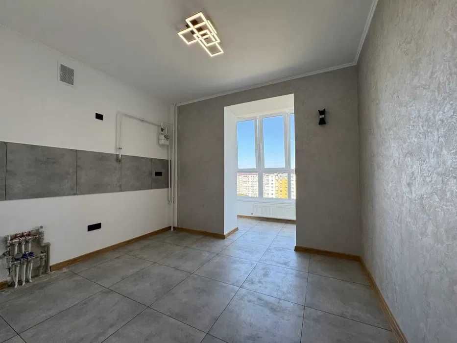 Продам терміново 1 кім в сучасному ЖК. Все включено в ціну. ПРОГРАМИ.