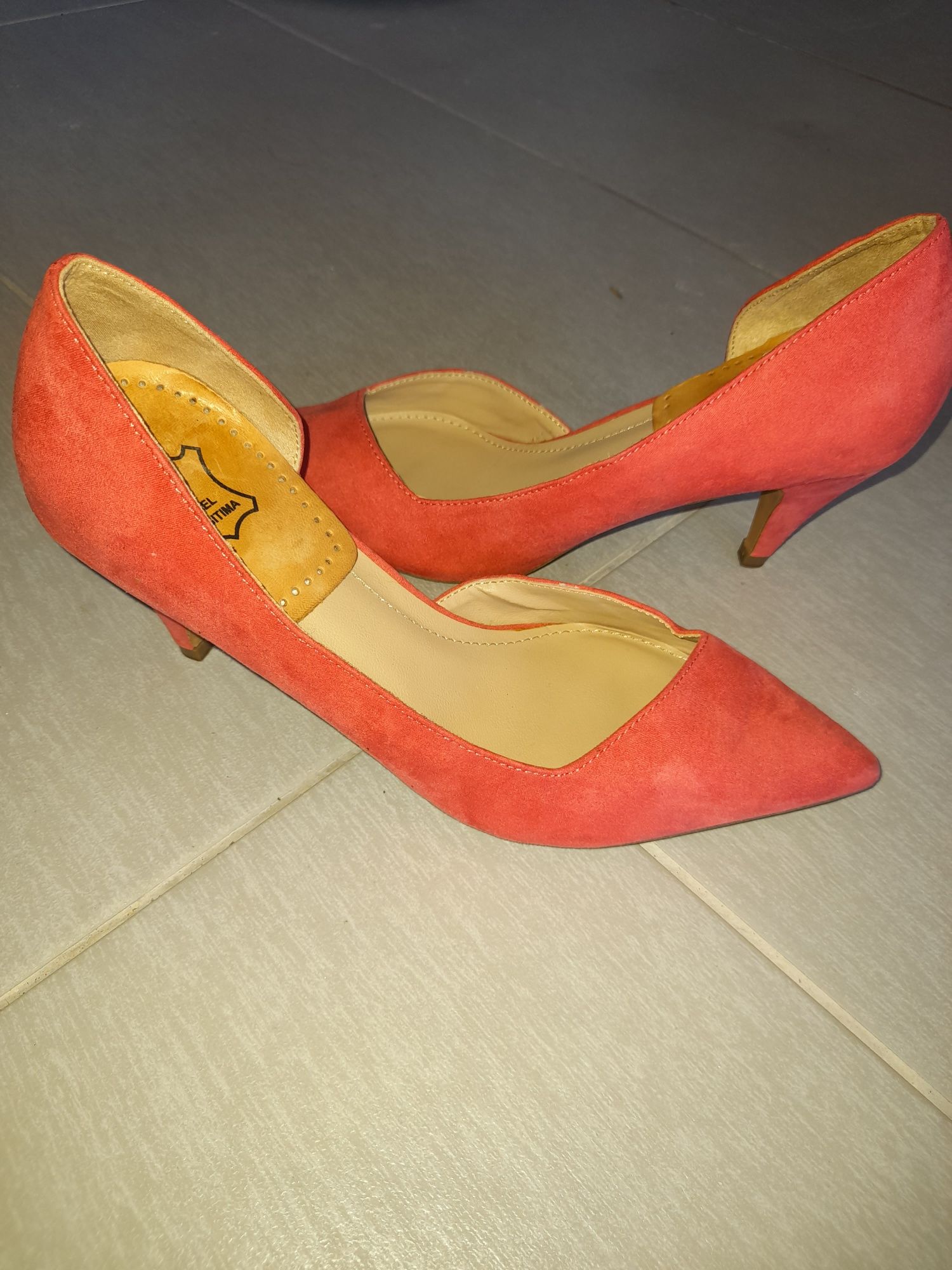 Sapatos de salto alto em pele rosa n.° 37