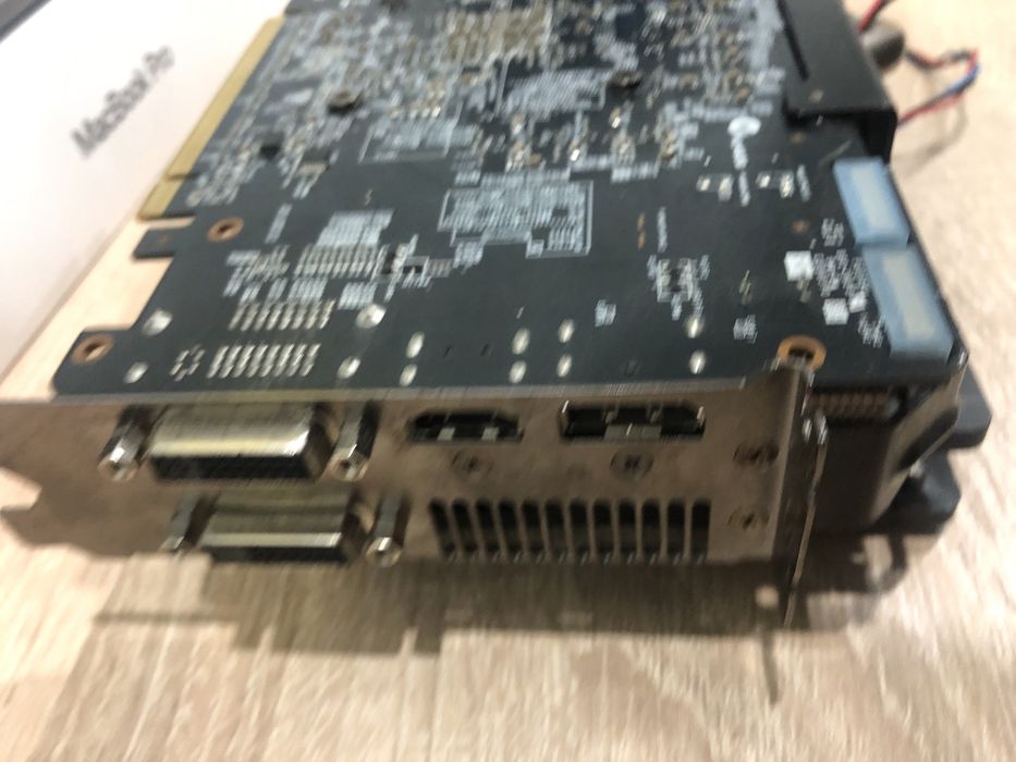 R9 280 3gb відеокарта