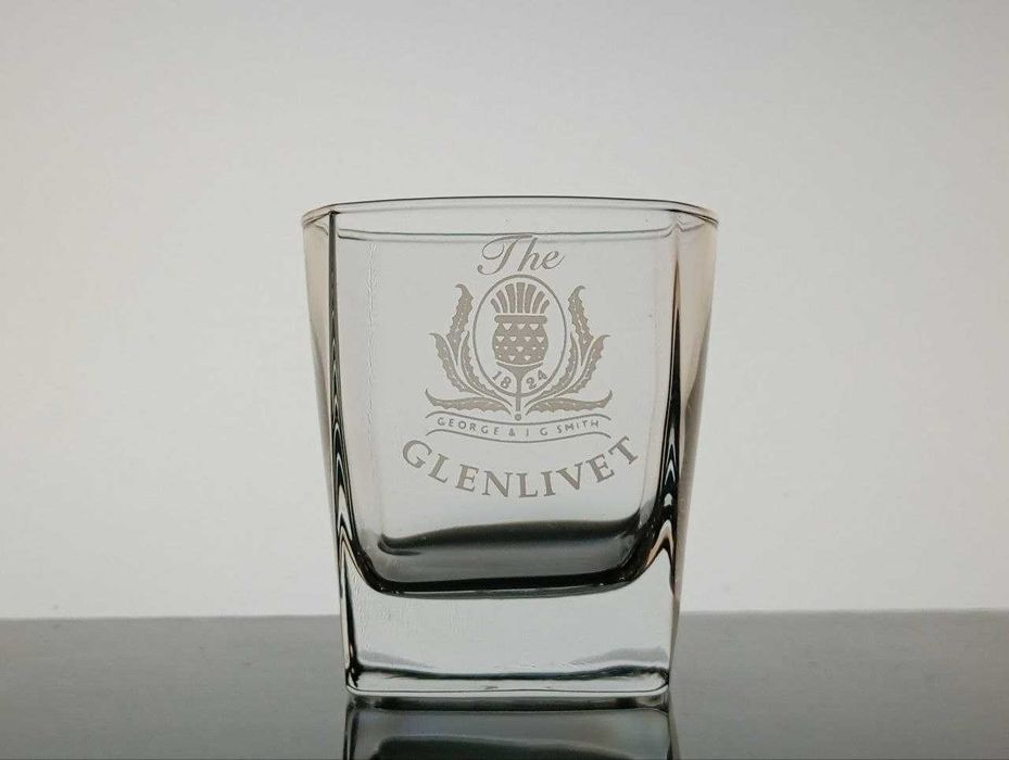 Стеклянный бокал стакан для виски Glenlivet.