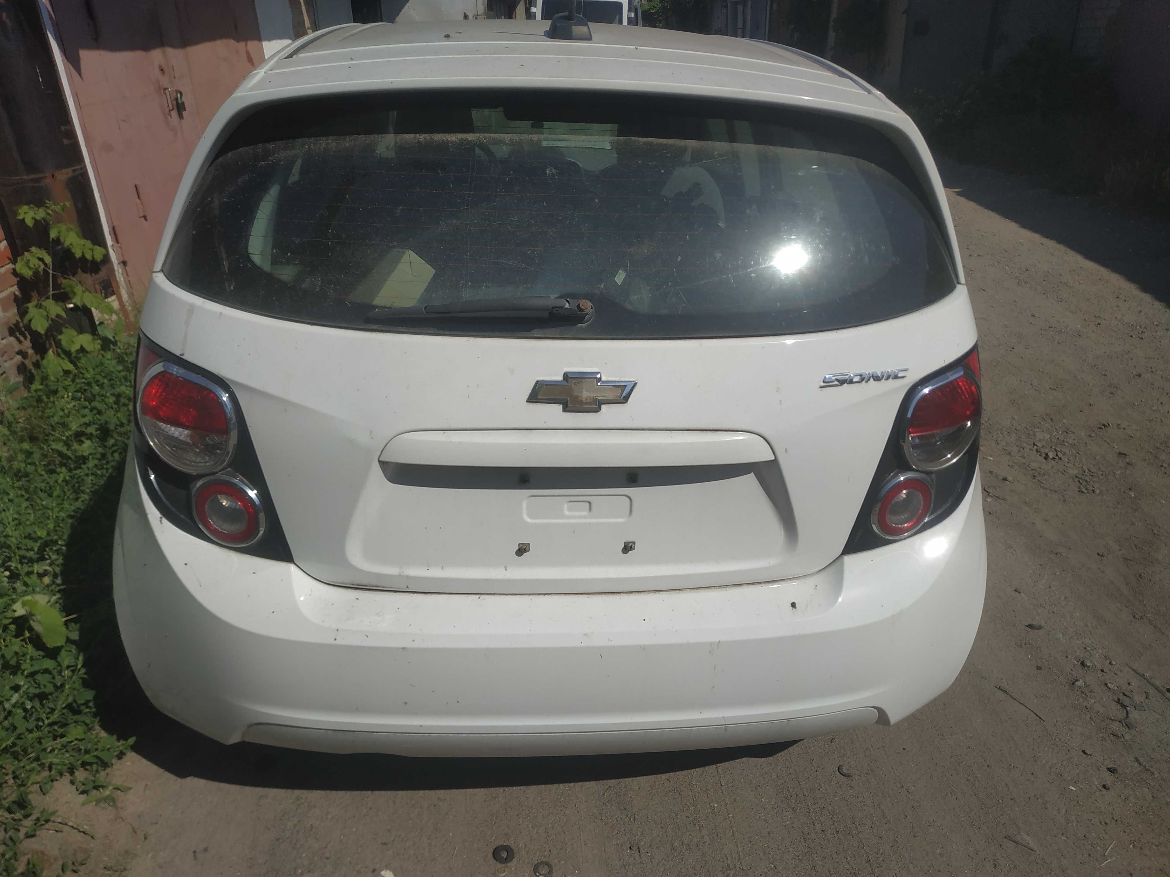 chevrolet aveo T 300 хэтчбэк 16 г.в 1.8 и автомат разбираю по частям