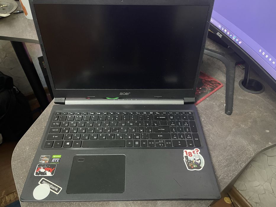 Ноутбук Acer Aspire 7 A715-42G-R8N5