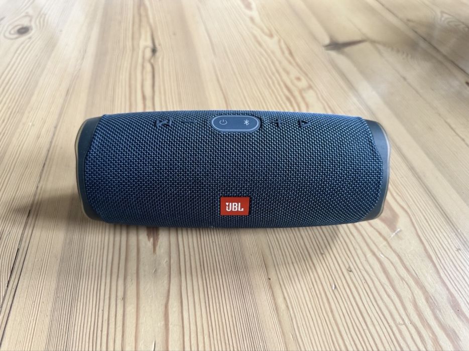 jbl charge 4 з коробкою