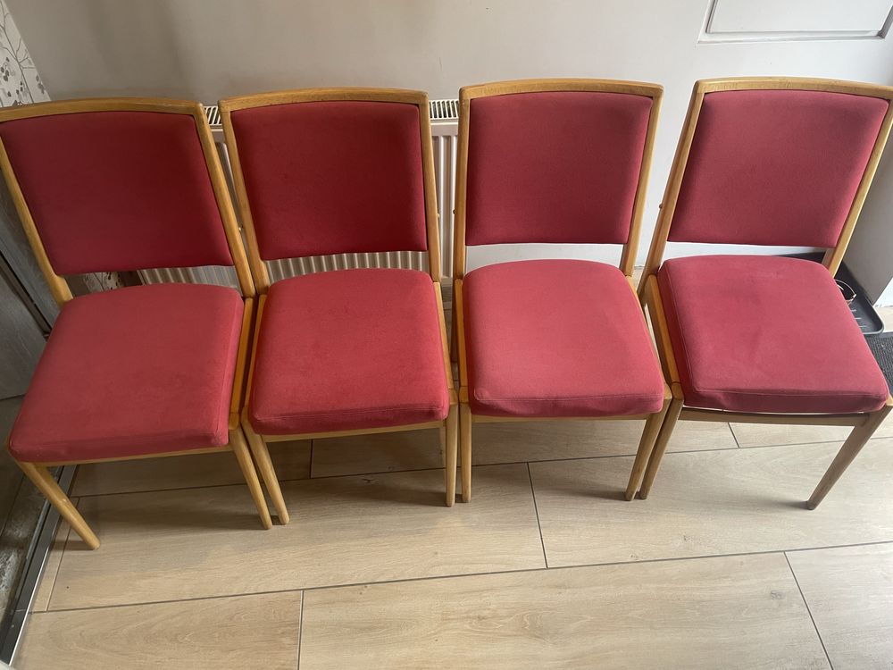 4 krzesła drewniane tapicerowane
