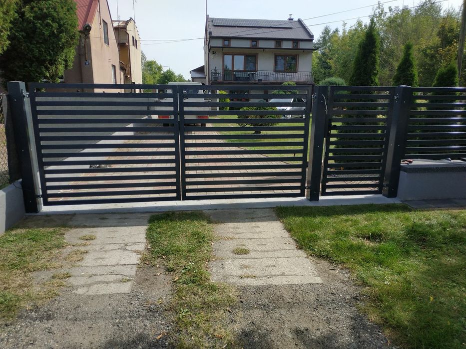 Brama wjazdowa, dwuskrzydłowa, OCYNKOWANA OGNIOWO,lakier proszkowy