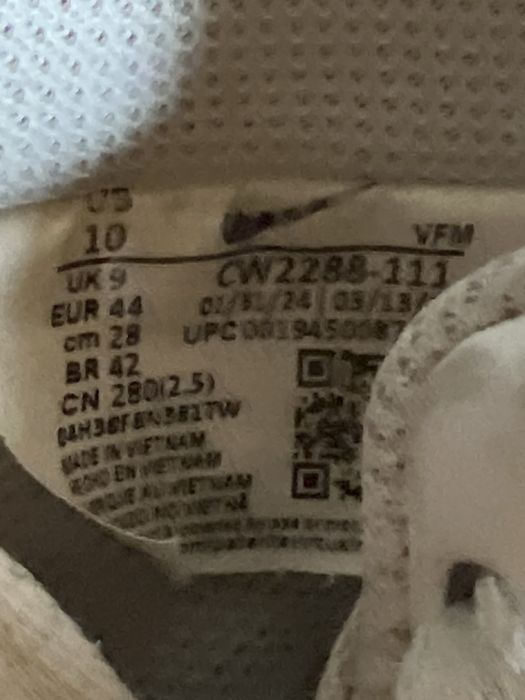 Sprzedam buty firmy Nike model Air Force 1  rozmiar 44