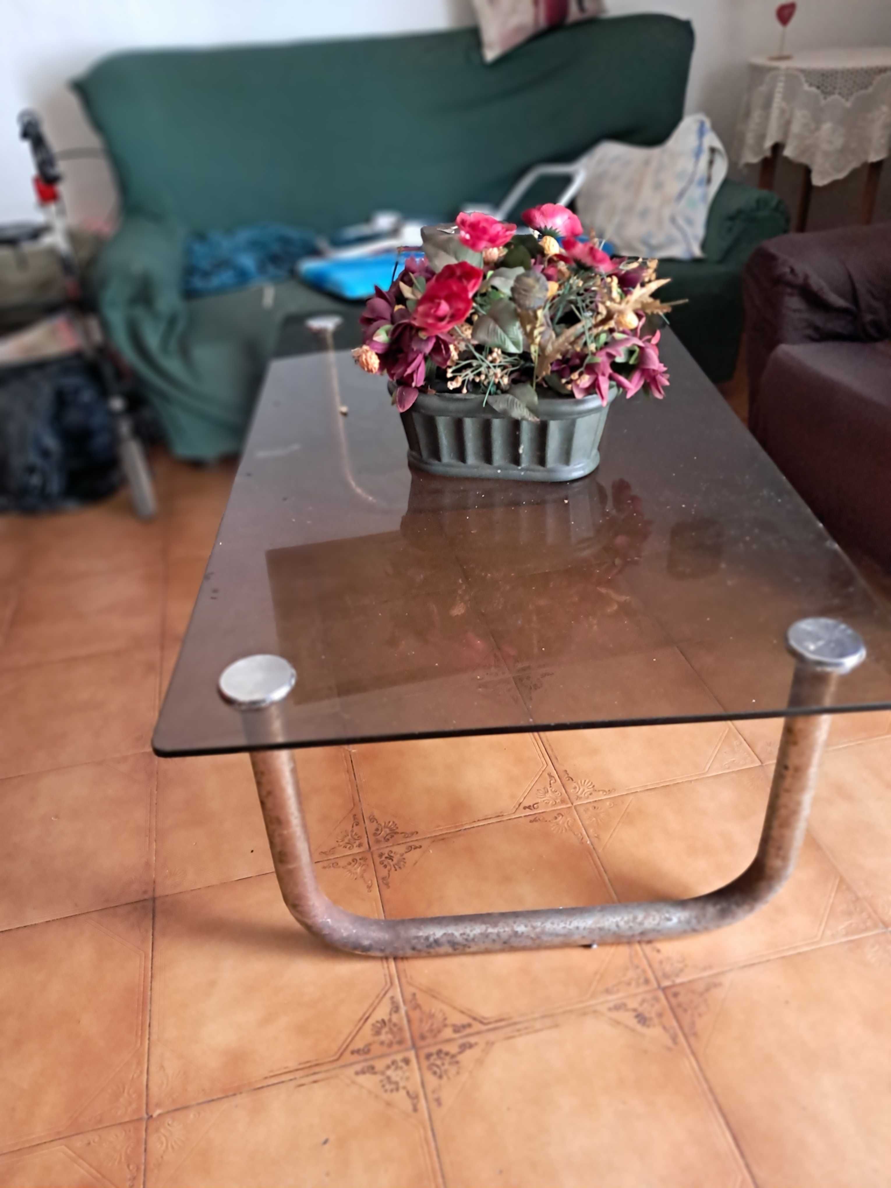 Mesa de sala em vidro