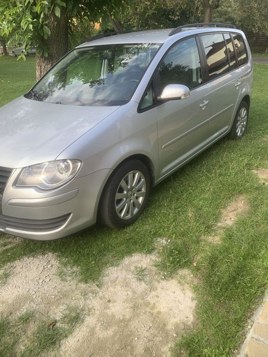 Volswagen  Touran 1,9 2009 r