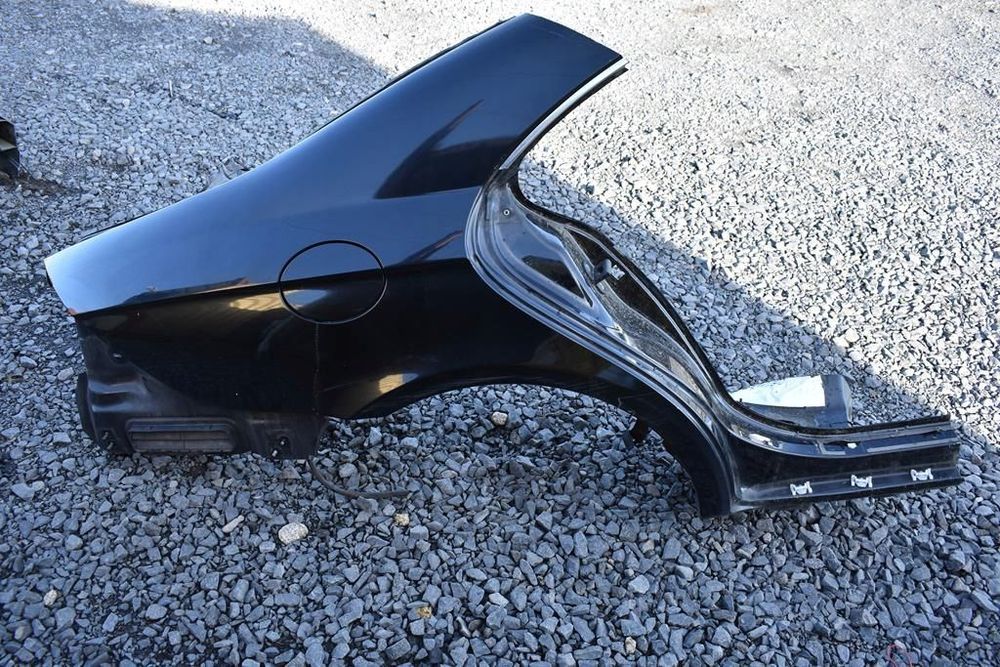 MERCEDES W219 CLS BŁOTNIK TYLNY PRAWY ĆWIARTKA