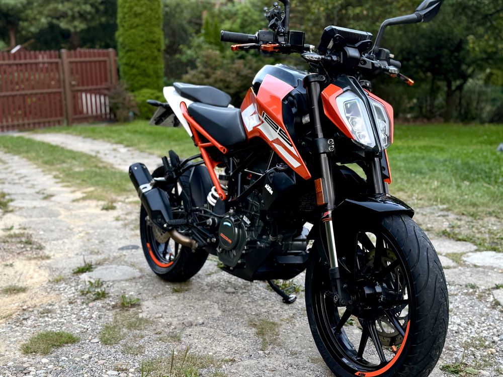 KTM Duke 125 kat. A1/B Salon PL 2018