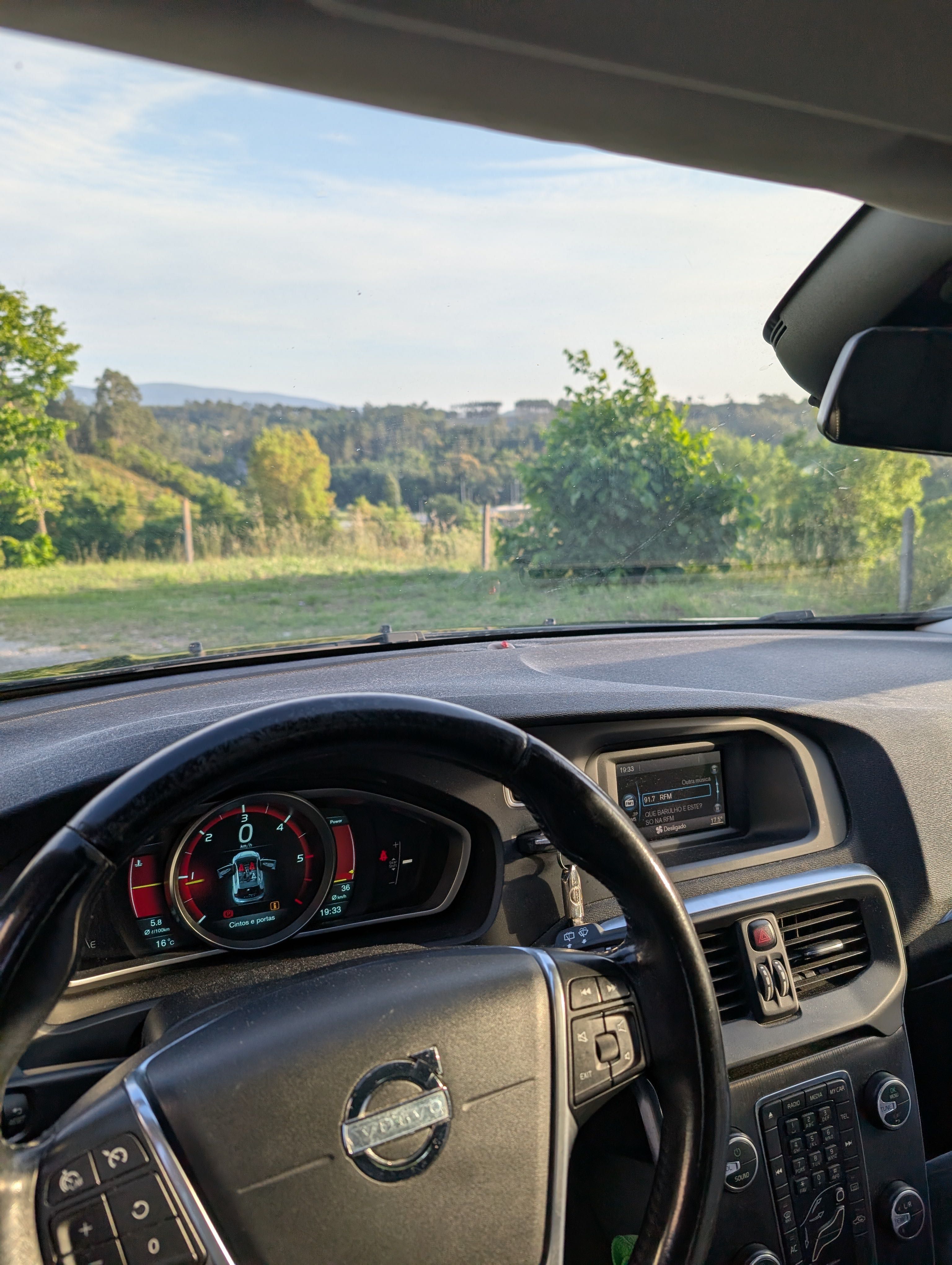 Volvo V40 D2 - 2014