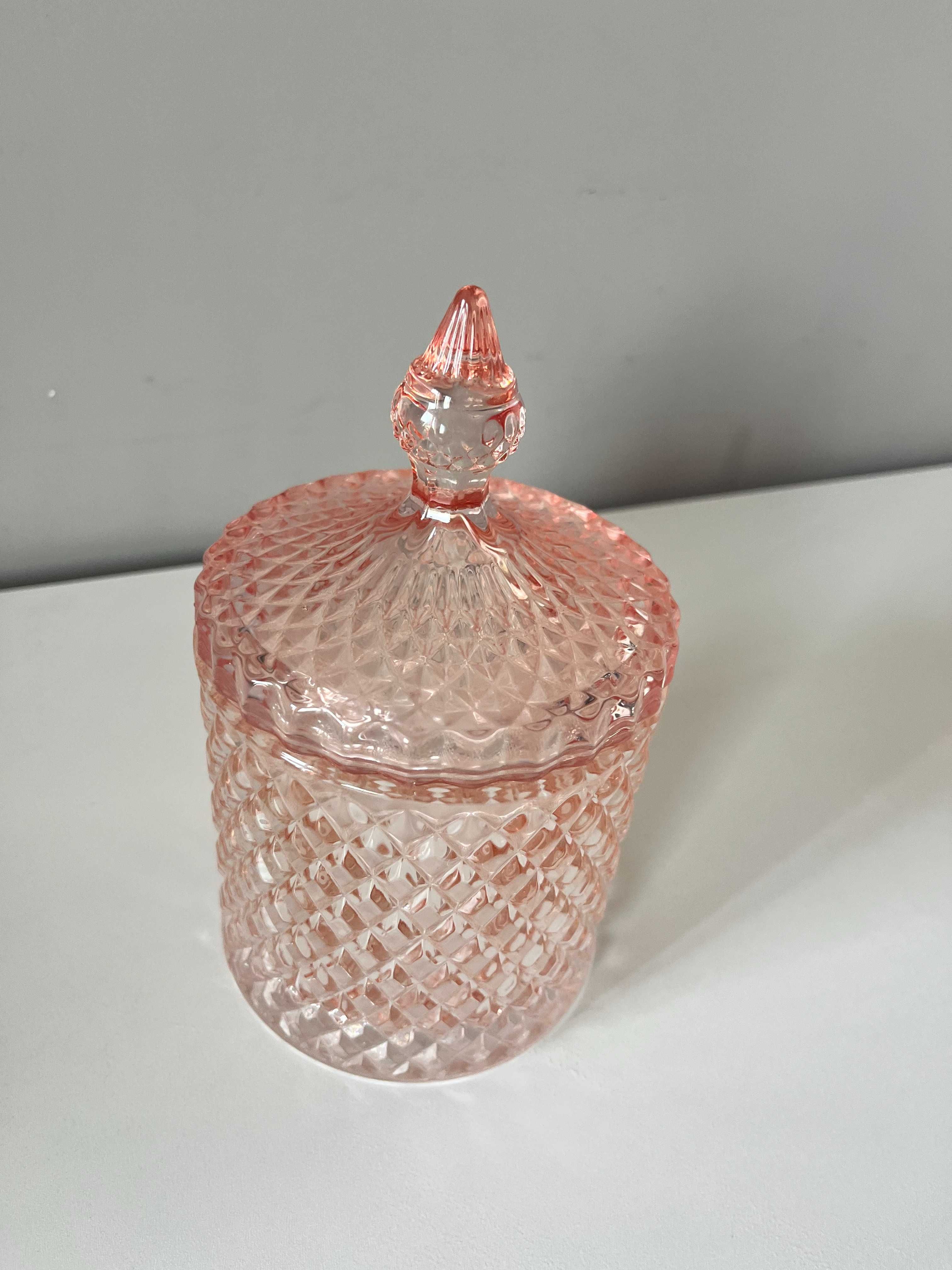 Elegancki pojemnik na cukierki - bombonierka