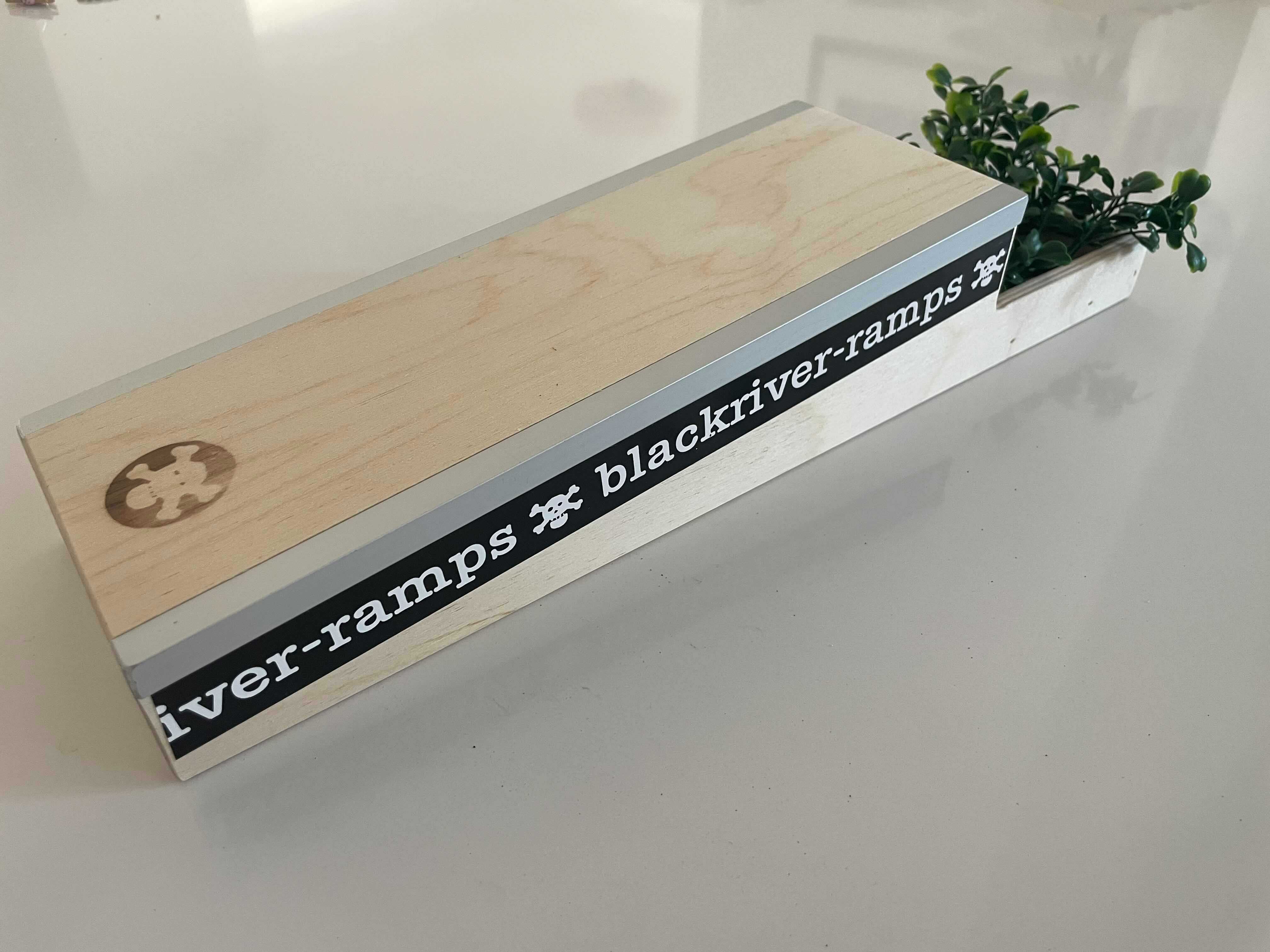 Blackriver Fingerboard Skate Ramp & Rail Set