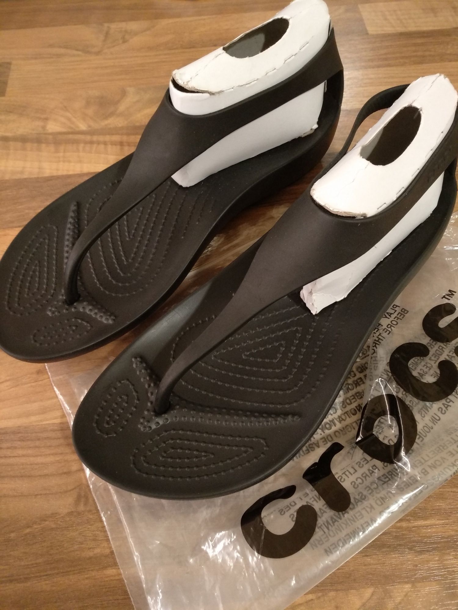 CROCS Serena Flip W9  39-40