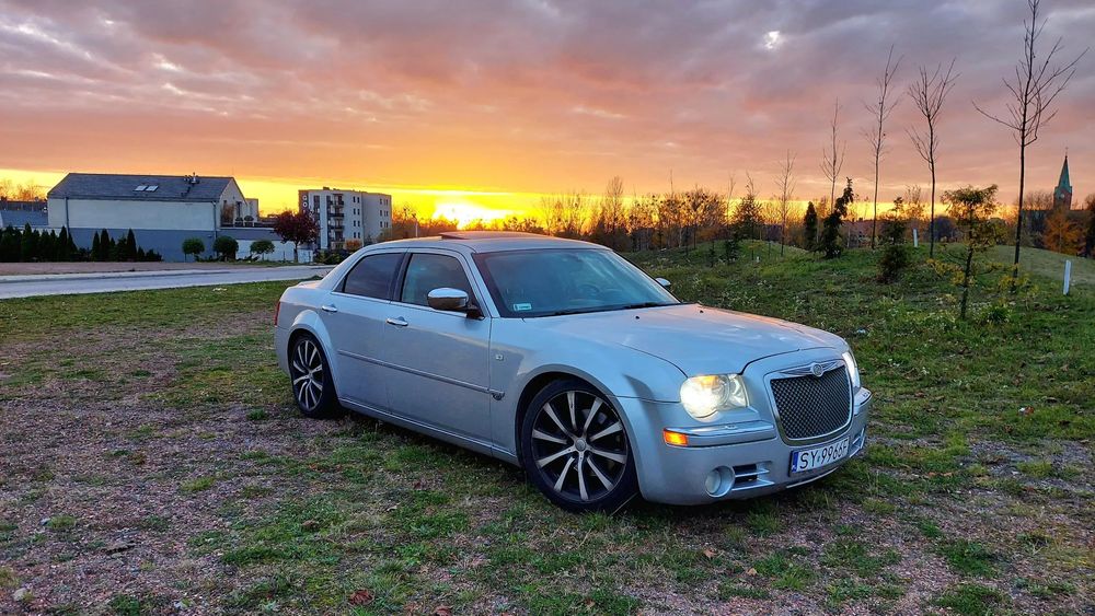 Chrysler 300C Ładne i niezawodne V6 3,5 l z LPG