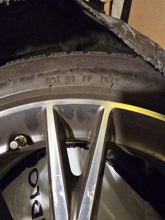 Felgi r17 z oponami Pirelli