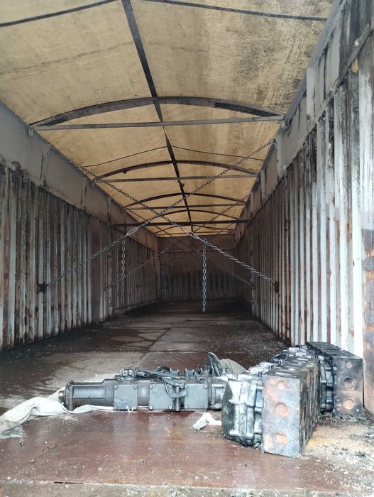 Продам напів причеп з контейнером