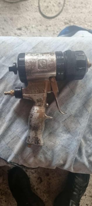 Pistolet do natrysku piany PUR Graco Fusion