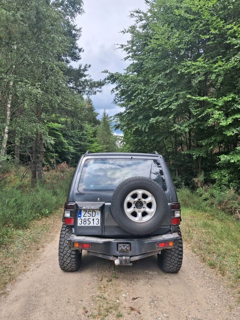 Mitsubishi Pajero 2 2.8td 3d Super Select off road terenówka