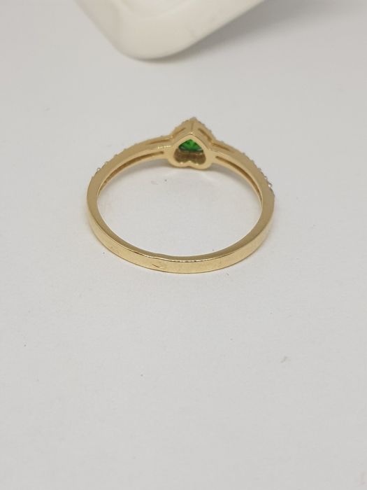 Złoty pierścionek z cyrkoniami złoto 585 Rozmiar 19