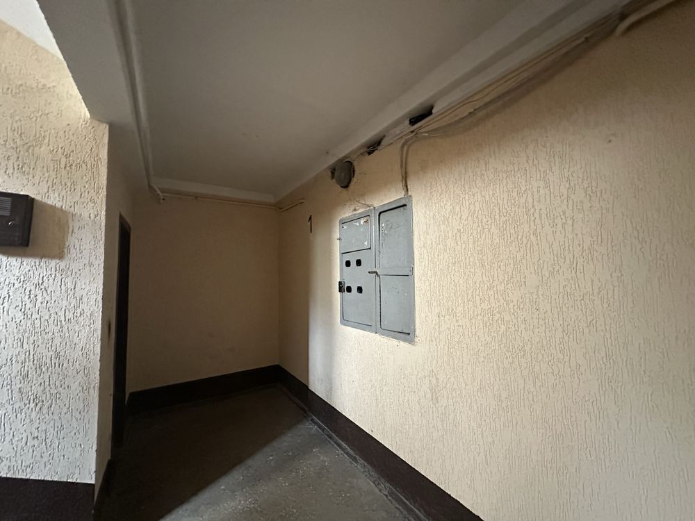 Продам 3к кв м-н Солнечный 13(возле АТБ)