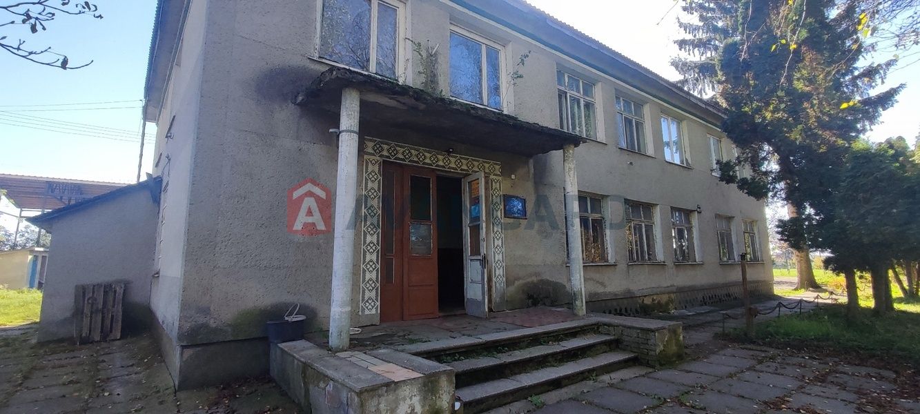 Продаж адмінбудівлі у Кам'янка - Бузькому районі