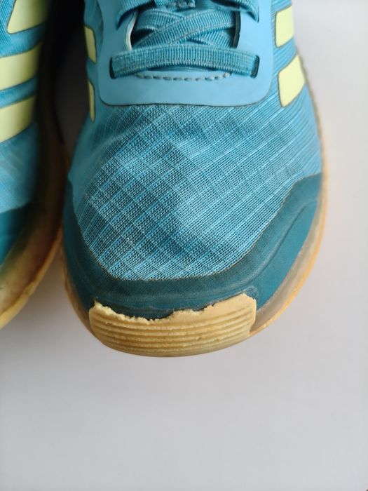 Tênis Adidas edição Lego