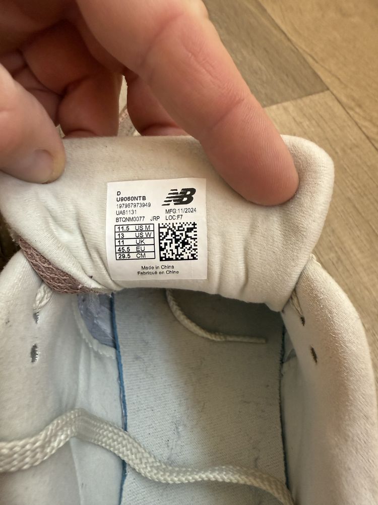 Кросівки New Balance U9060