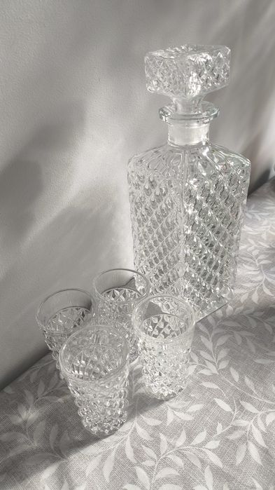 Karafka kryształowa, kieliszki kryształowe