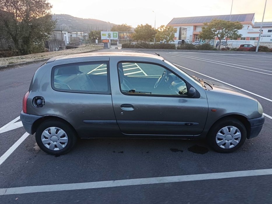 Clio 1.4 99 129.000 km