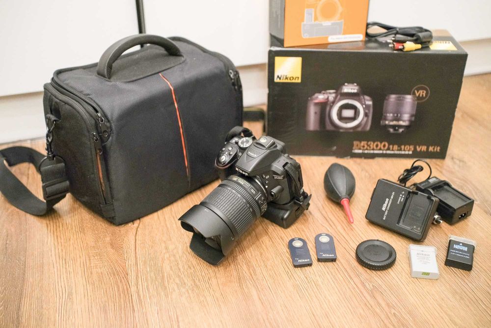 Nikon D5300 szkło 18-105 grip niski przebieg torba zestaw cokin statyw