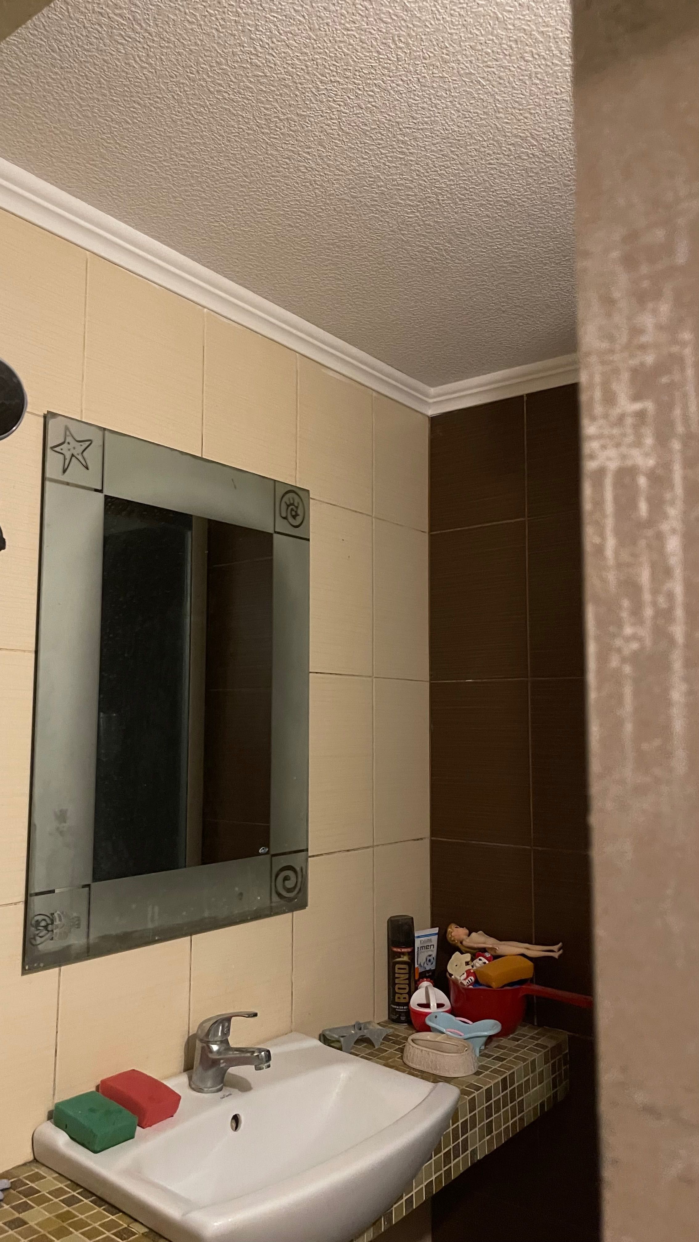 Продам 2 х кімнату квартиру вул.Вишнева