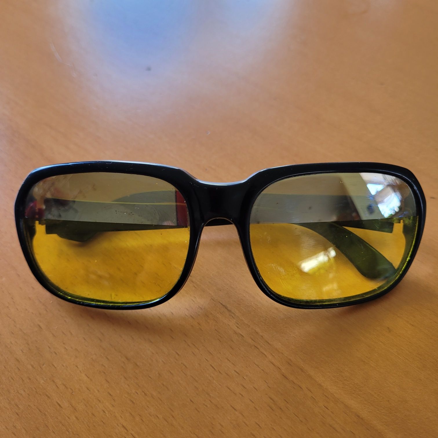 Włoskie okulary przeciw słoneczne