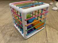 Sorter  kostka elstyczna marki -fat brain toys