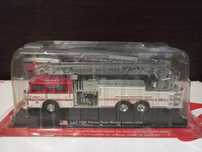 AMERCOM Wozy strażackie Pierce Rear Mount Ladder 1:64
