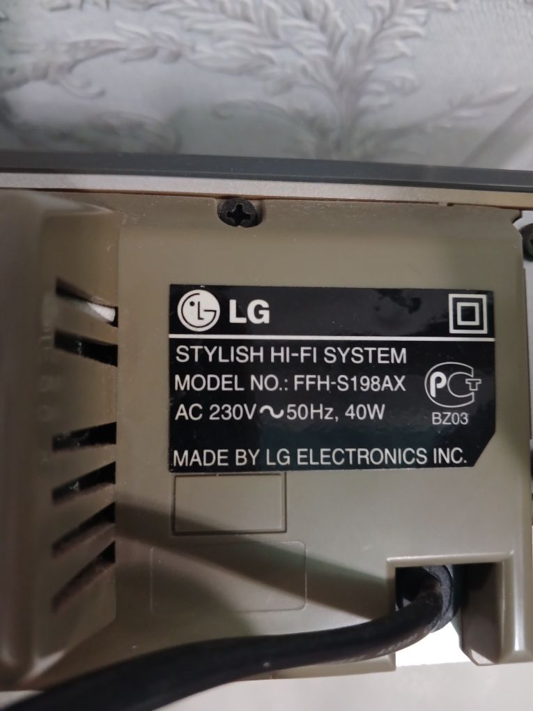 Музыкальный центр LG