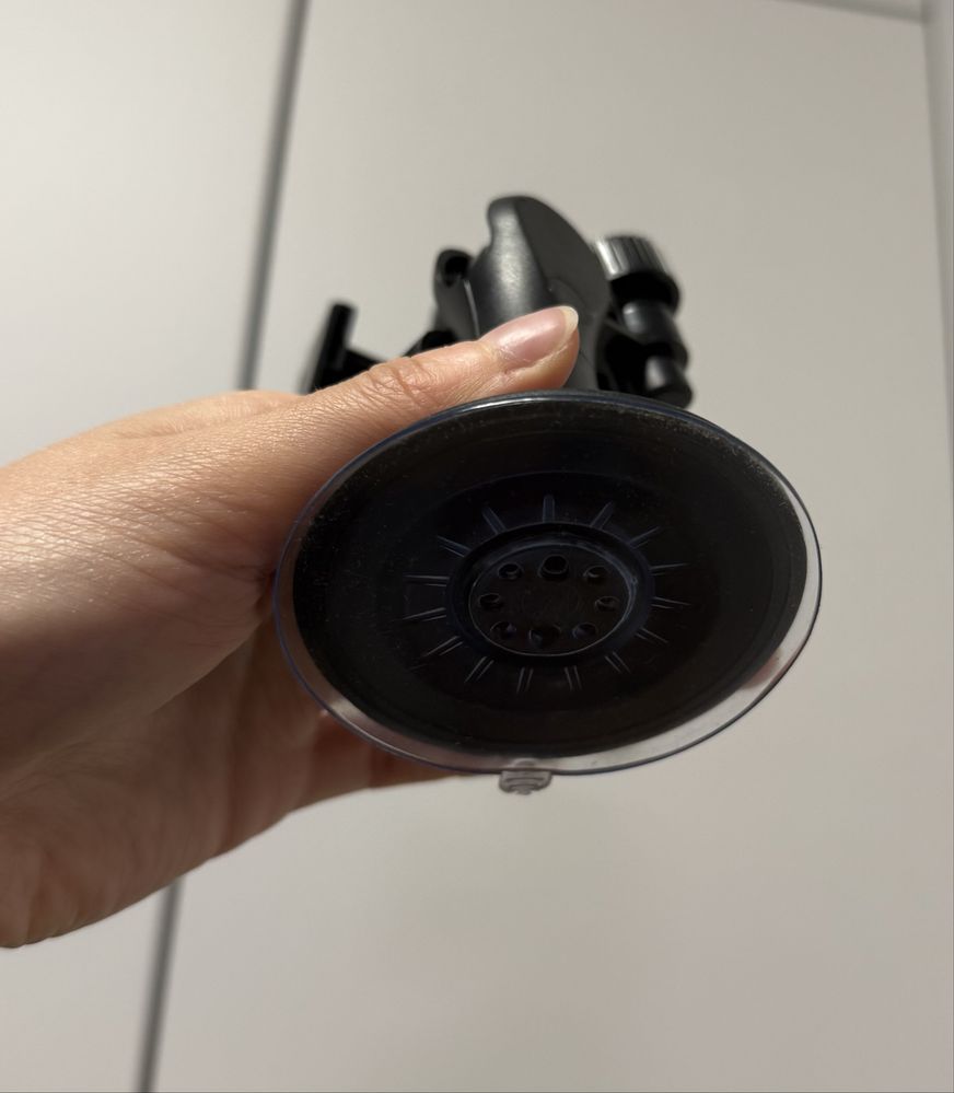 Uchwyt samochodowy na telefon z Chinką