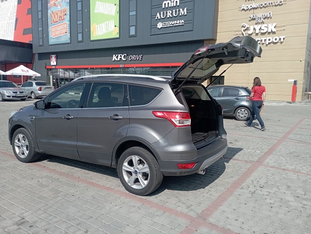 ТЕРМІНОВО Ford Kuga 19.06.2014 офіційна 2 л дизель автомат, 112 тис.км