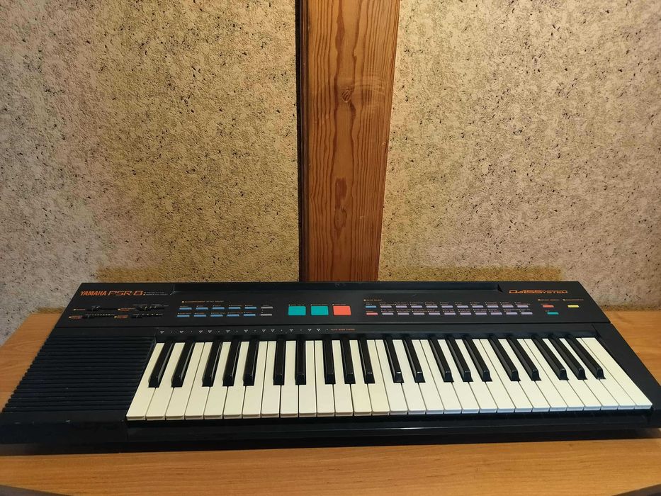 Yamaha PSR-8 Keyboard