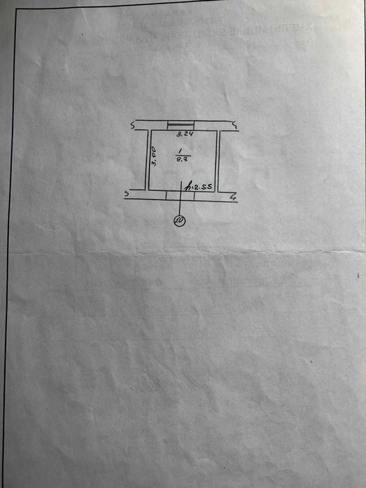 Кімната в гуртожитку по низу ринку
