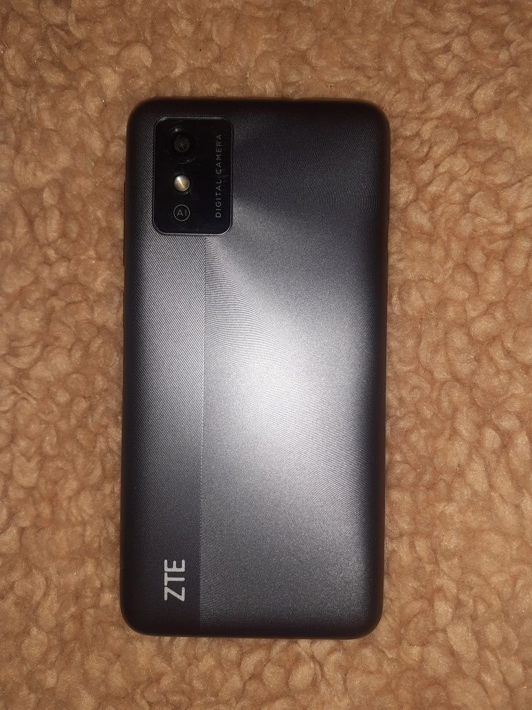 Телефон ZTE Blade L9